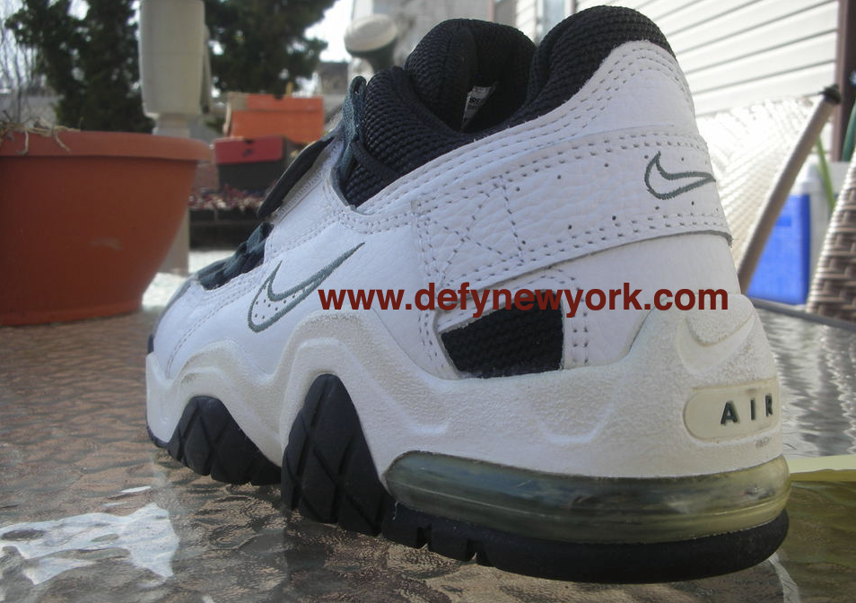 Nike Air Max Turmoil 1996 White/Black-Vintage Green : DeFY. New York ...