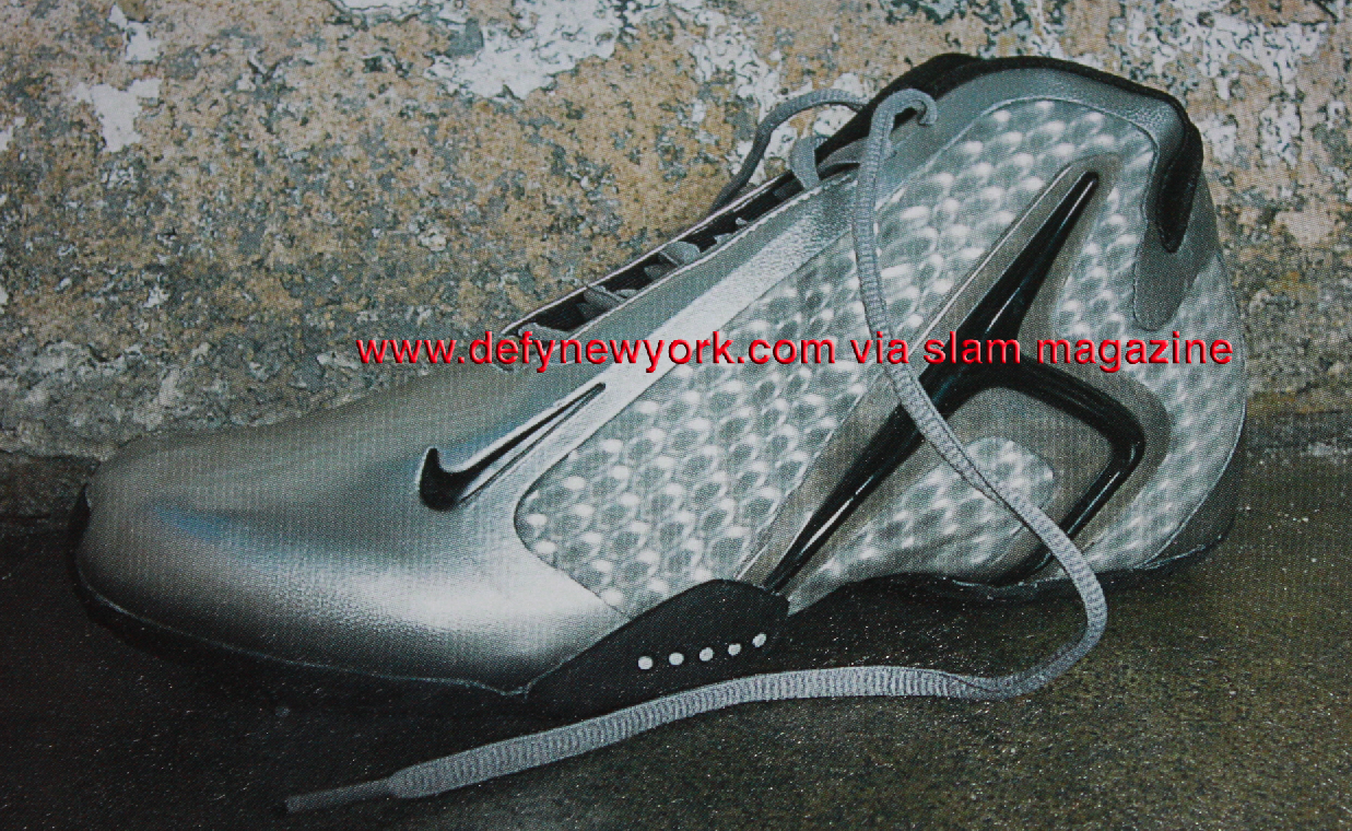 comerciante Destello alumno Nike Air Hyperflight Basketball Shoe Special Edition Lenticular  Platinum/Black 2002