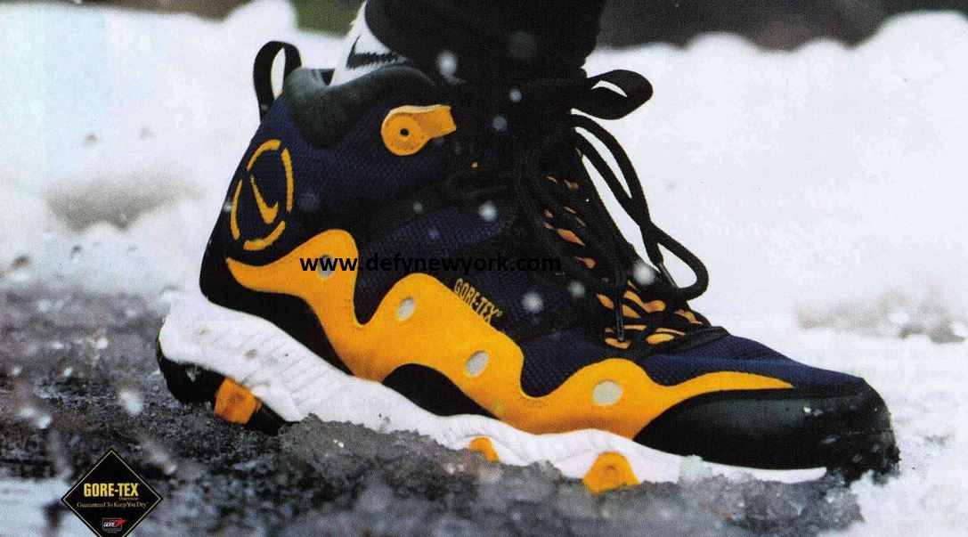 Nike Air Minot Gore-Tex Running Shoe 1997