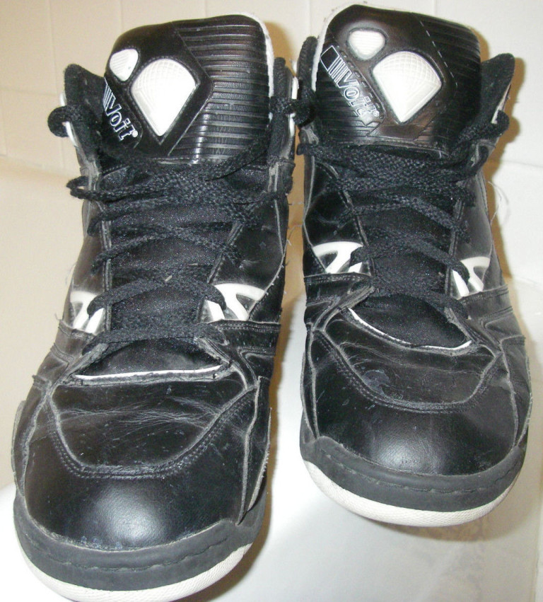 nike pump shoes 1990